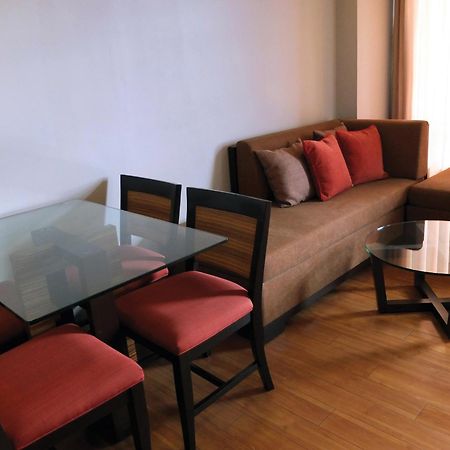 Soleste Suites Quezon City Exteriör bild