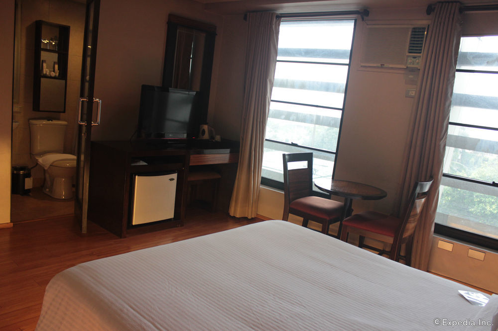 Soleste Suites Quezon City Exteriör bild