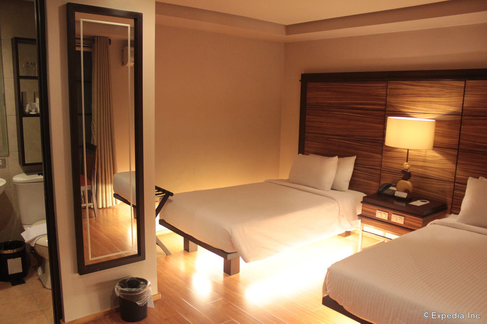 Soleste Suites Quezon City Exteriör bild