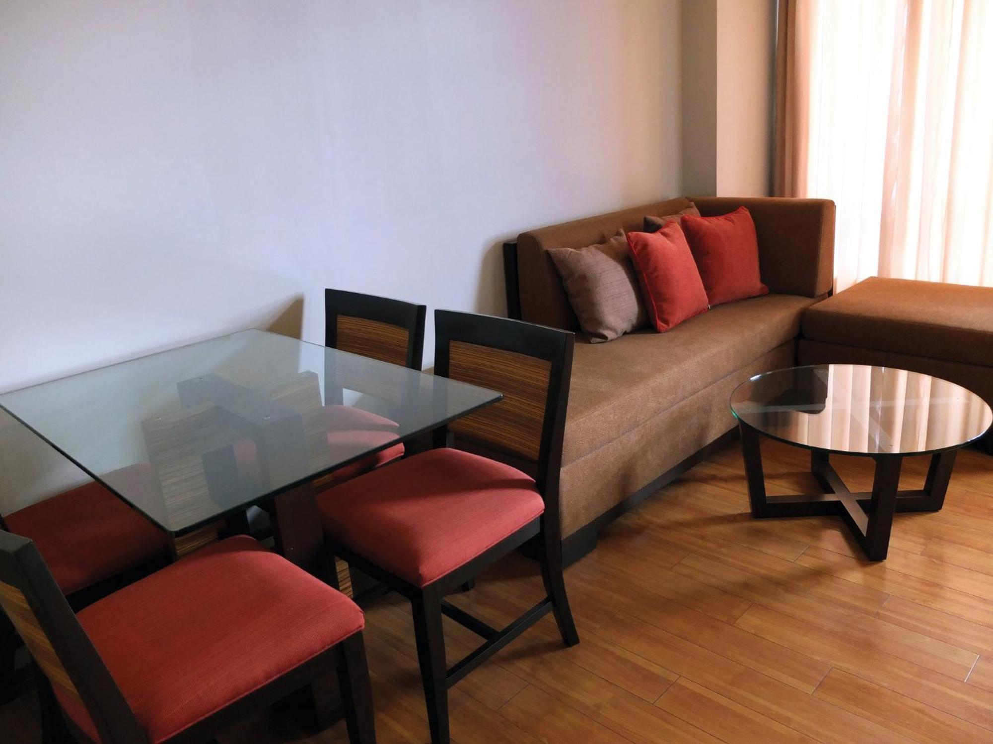 Soleste Suites Quezon City Exteriör bild