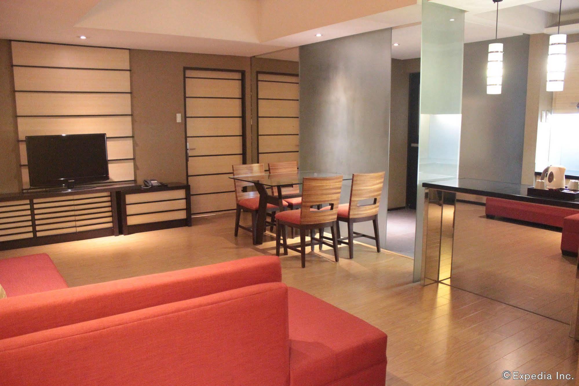 Soleste Suites Quezon City Exteriör bild