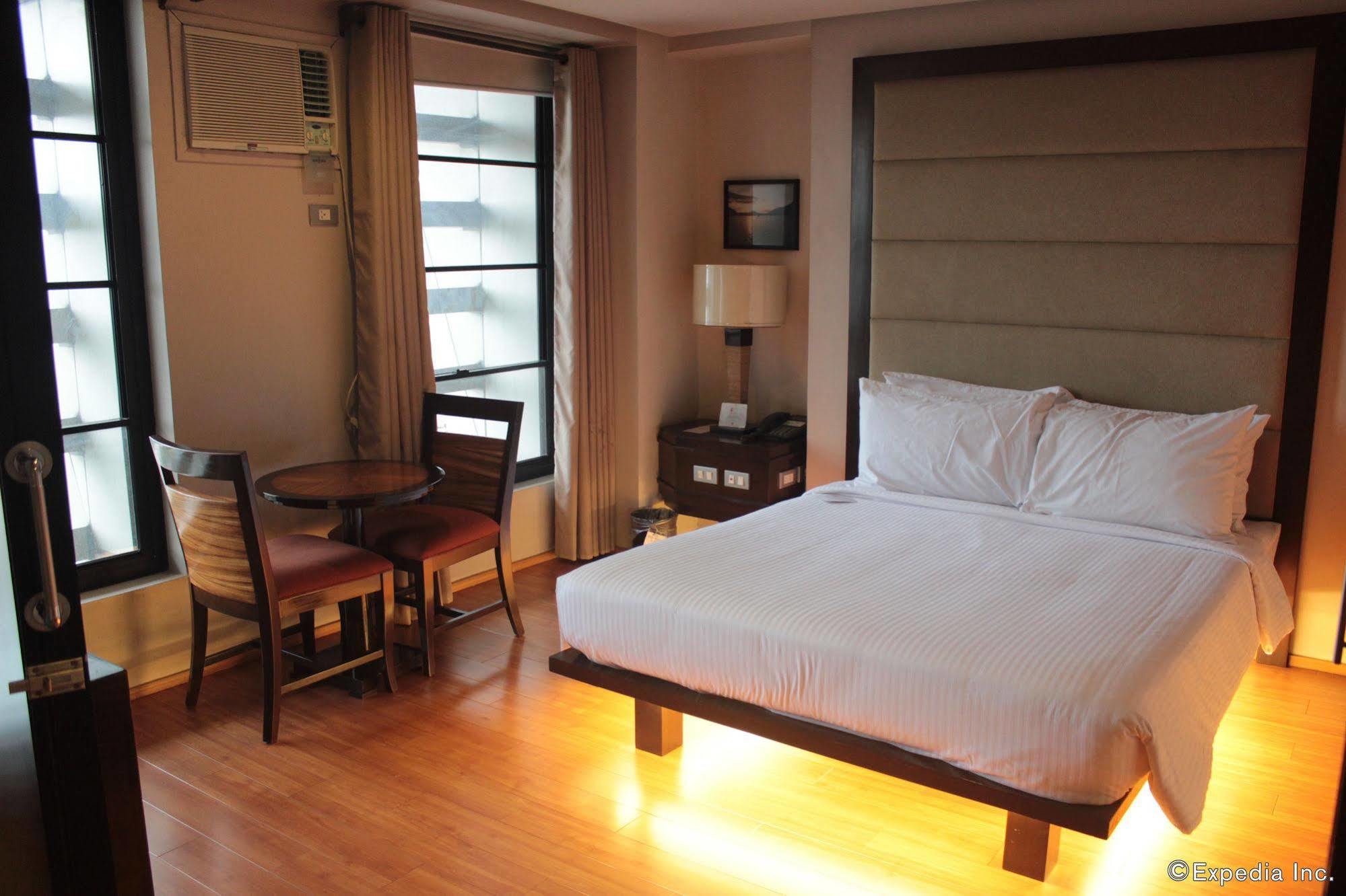Soleste Suites Quezon City Exteriör bild