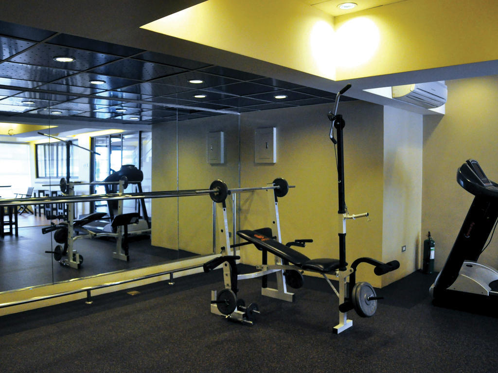 Soleste Suites Quezon City Exteriör bild